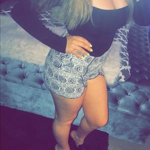 💕super cute shorts💕